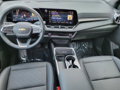 Used 2025 Chevrolet Equinox LT w/ Convenience Package II FWD image 31