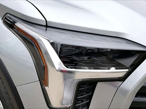 New 2026 Toyota Tundra SR5 AWD/4WD image 13