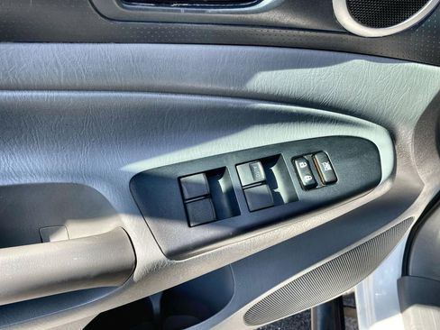 Used 2013 Toyota Tacoma PreRunner w/ TRD Sport Pkg image 21