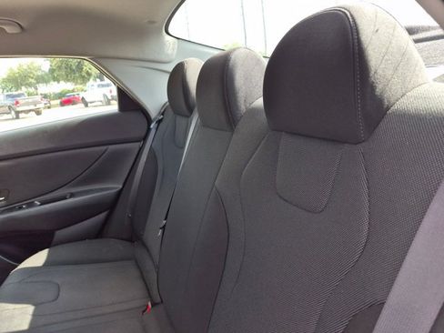 Used 2026 Hyundai Elantra SE FWD image 12