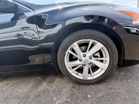 Used 2015 Nissan Altima 2.5 SV image 6