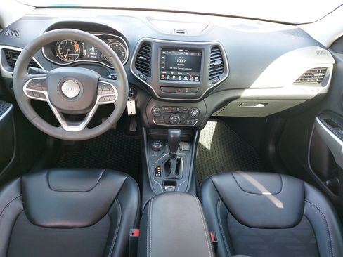 Used 2022 Jeep Cherokee Latitude w/ Trailer Tow Group image 9