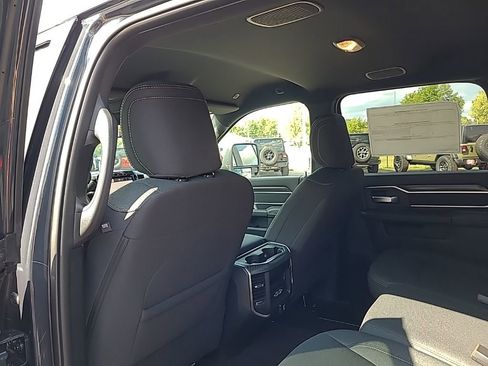 New 2026 RAM 2500 Big Horn AWD/4WD image 16