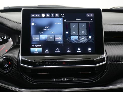 Used 2024 Jeep Compass Latitude w/ Sun and Sound Group image 20