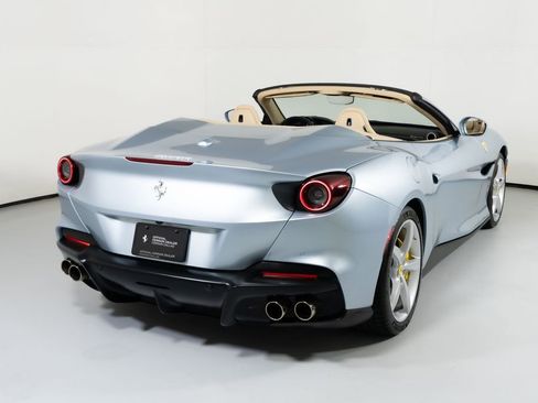 Used 2022 Ferrari Portofino M RWD image 2