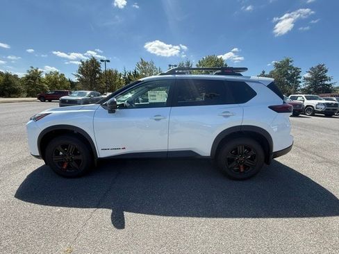 New 2026 Nissan Rogue SV w/ Rock Creek Premium Package image 8