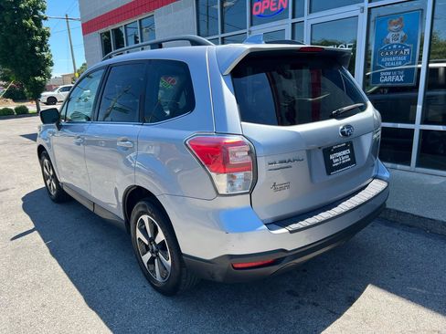 Used 2017 Subaru Forester 2.5i Limited AWD/4WD image 5