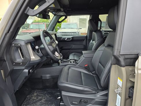 New 2026 Ford Bronco Outer Banks AWD/4WD image 18