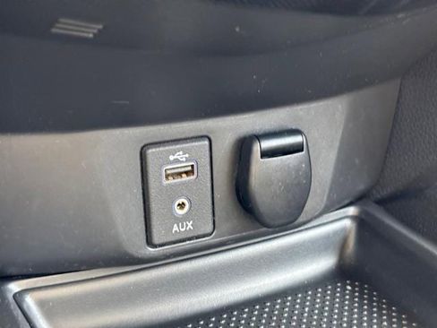 Used 2017 Nissan Rogue S image 21