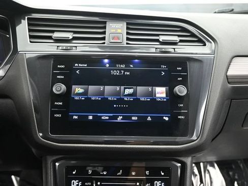 Used 2022 Volkswagen Tiguan SEL R-Line AWD/4WD image 12