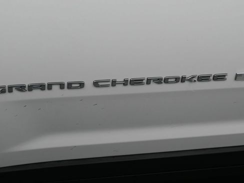 New 2025 Jeep Gladiator Sport image 13