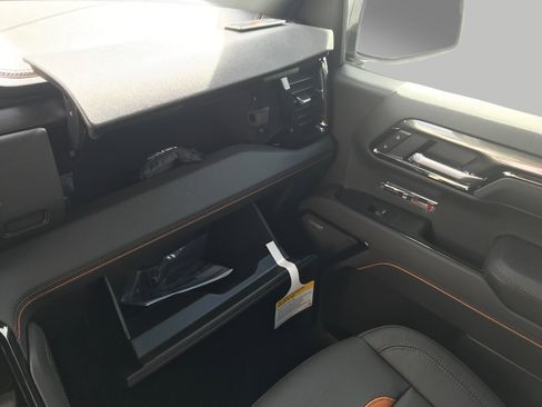 New 2026 GMC Sierra 1500 AT4 w/ AT4 Premium Package AWD/4WD image 28