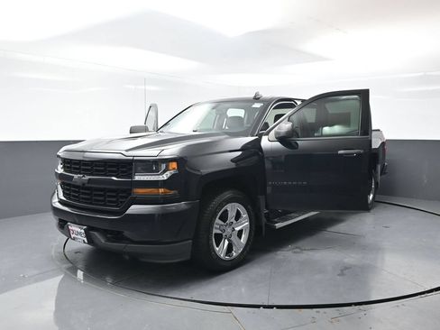 Used 2018 Chevrolet Silverado 1500 Custom w/ Custom Value Package AWD/4WD image 53