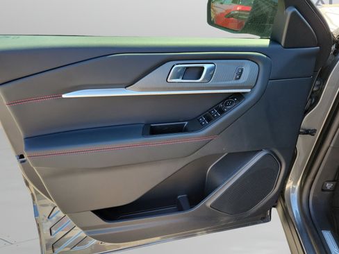 New 2026 Ford Explorer ST-Line RWD image 5