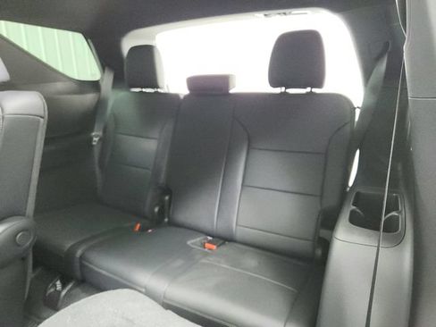 Used 2026 Chevrolet Traverse High Country FWD image 35