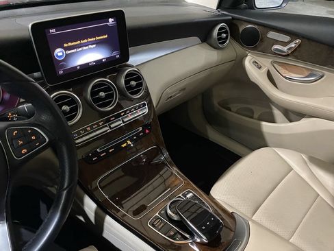 Certified 2018 Mercedes-Benz GLC 300 image 8