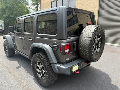Used 2018 Jeep Wrangler Unlimited Rubicon AWD/4WD image 9