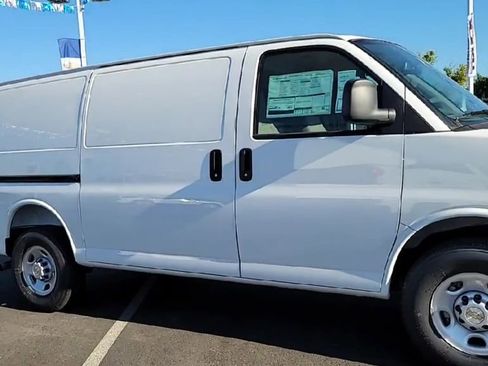 New 2025 Chevrolet Express 2500 w/ Driver Convenience Package image 9