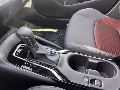 Used 2024 Toyota Corolla SE image 19