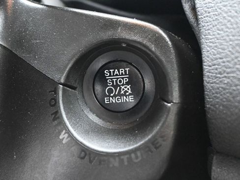 Used 2020 Jeep Renegade Trailhawk w/ UConnect 8.4 Nav Group image 14