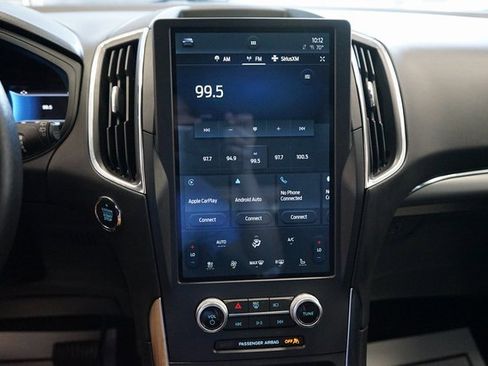 Used 2022 Ford Edge Titanium image 6