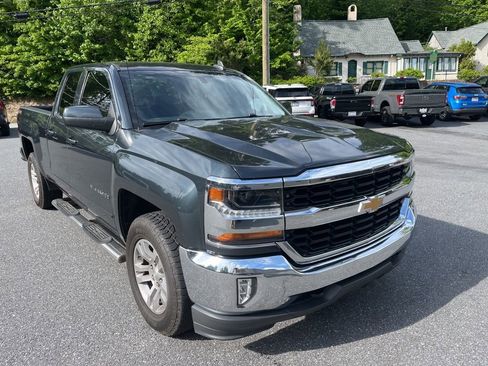 Used 2017 Chevrolet Silverado 1500 LT w/ All Star Edition AWD/4WD image 2