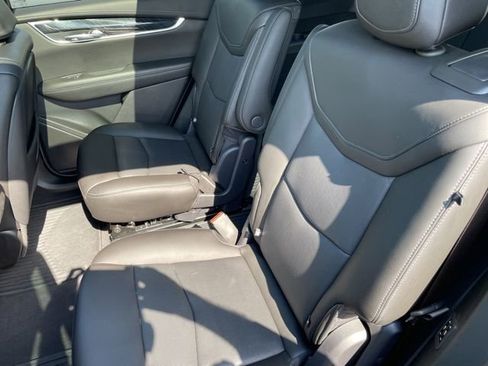 Used 2021 Cadillac XT6 Premium Luxury AWD/4WD image 29