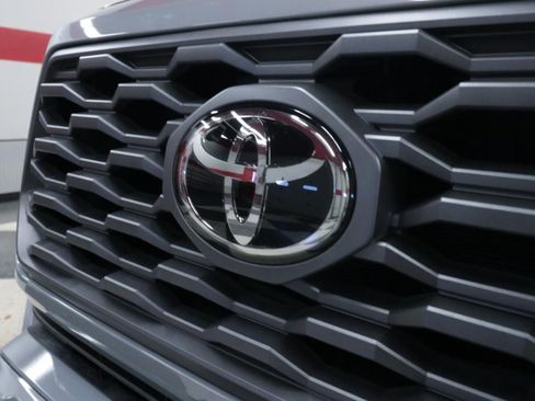 Used 2021 Toyota Tacoma TRD Sport w/ Technology Package RWD image 30