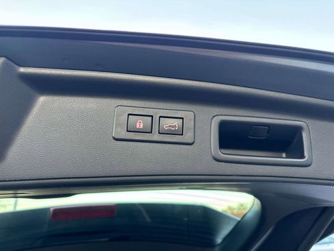 Used 2023 Subaru Forester Premium image 16