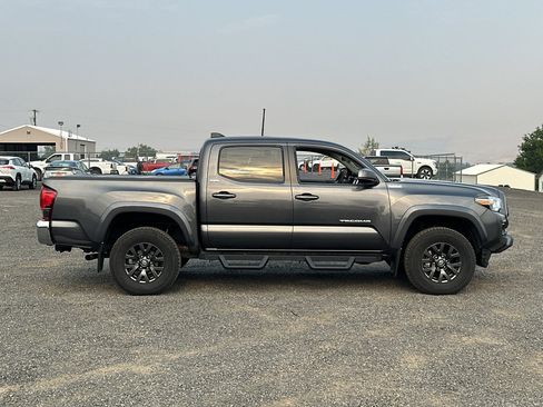 Certified 2022 Toyota Tacoma SR5 RWD image 12