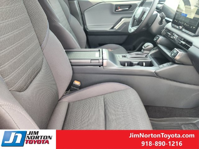 Used 2026 Toyota RAV4 SE AWD/4WD image 14