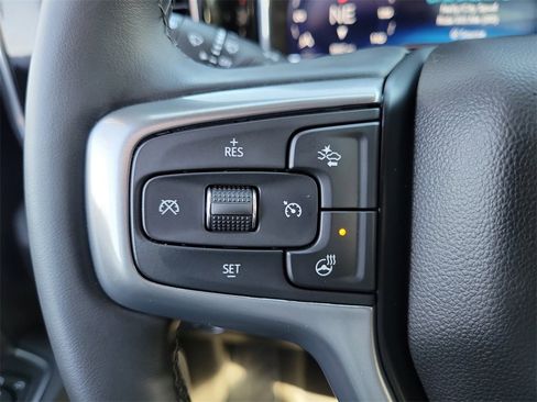 Used 2025 Chevrolet Silverado 1500 LT image 5