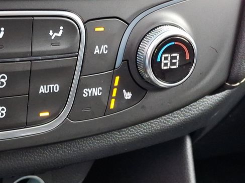 Certified 2023 Chevrolet Traverse LT w/ LT Premium Package image 28