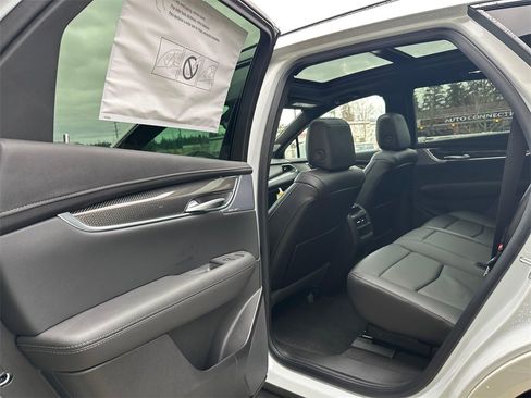 New 2025 Cadillac XT5 Sportv w/ Technology Package image 16