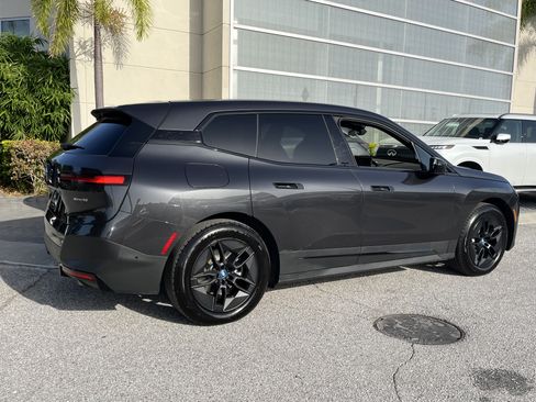 Used 2024 BMW iX xDrive50 AWD/4WD image 9