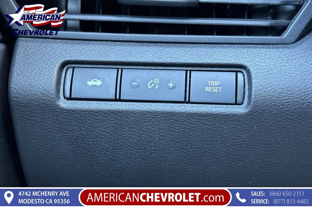 Used 2024 Nissan Altima 2.5 SV FWD image 35