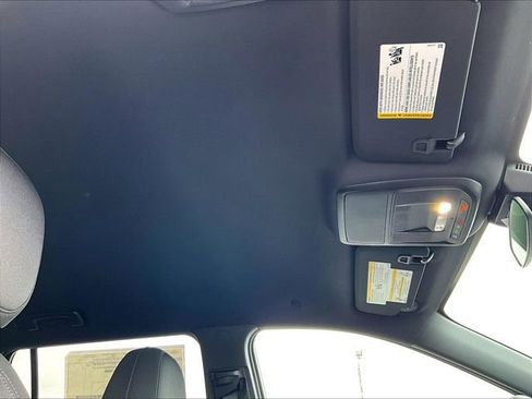 New 2026 Chevrolet Equinox LT w/ Midnight Edition AWD/4WD image 28
