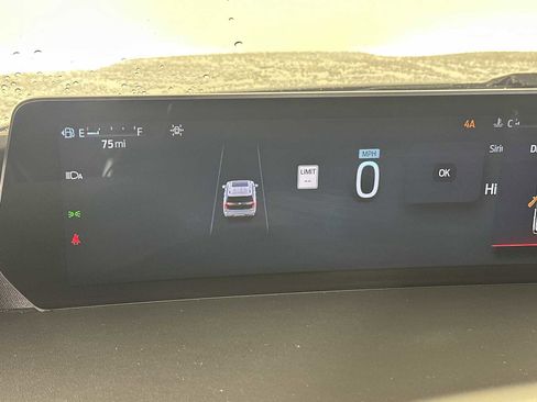 Used 2025 Ford Expedition Platinum image 31