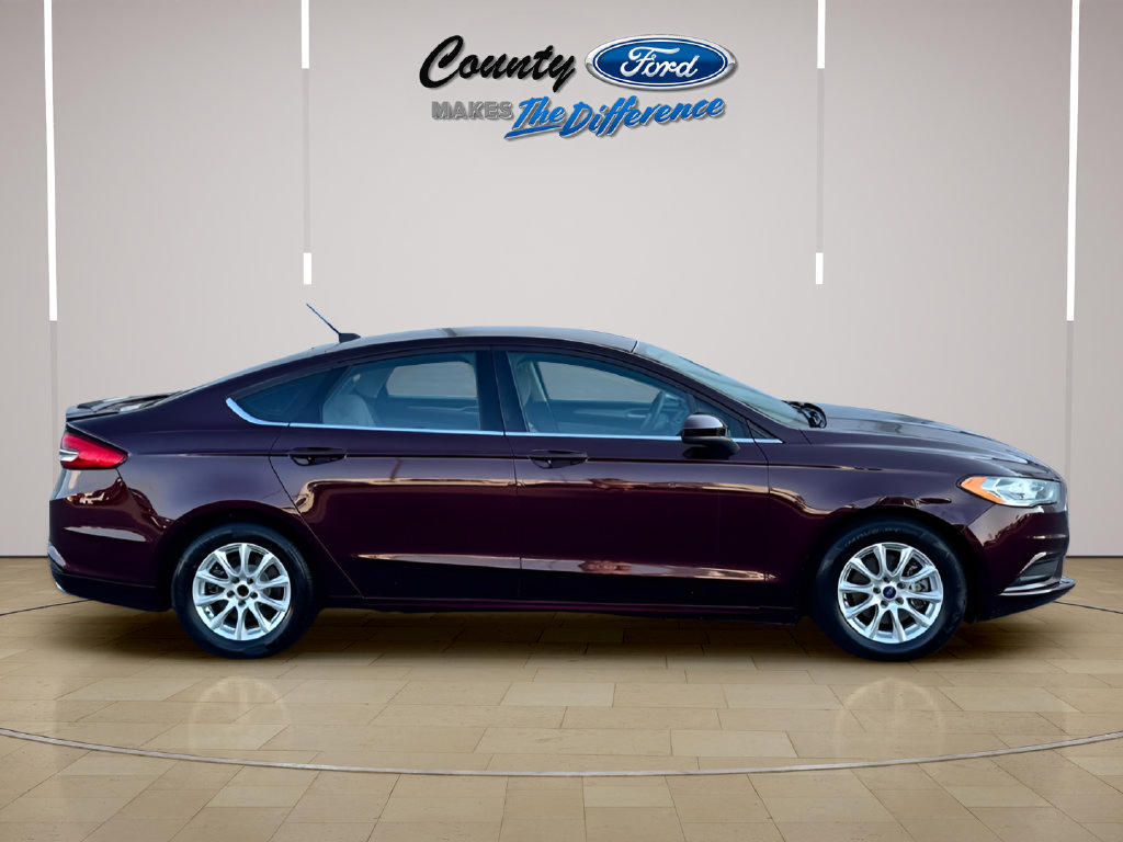 Used 2017 Ford Fusion S FWD image 8