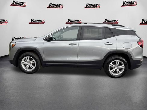Used 2023 GMC Terrain SLE w/ Driver Convenience Package AWD/4WD image 2
