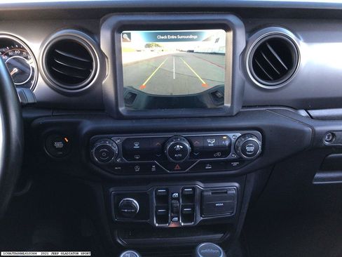 Used 2021 Jeep Gladiator Sport image 8