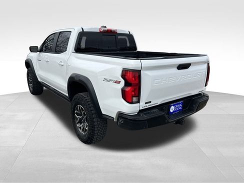 Used 2024 Chevrolet Colorado ZR2 w/ ZR2 Convenience Package III image 4