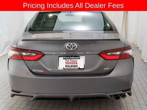 Used 2023 Toyota Camry SE FWD image 4