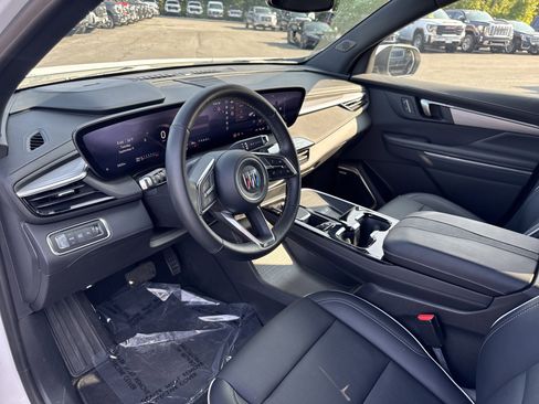 New 2025 Buick Enclave Preferred image 11