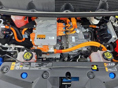 Used 2021 Chevrolet Bolt Premier w/ Infotainment Package image 22