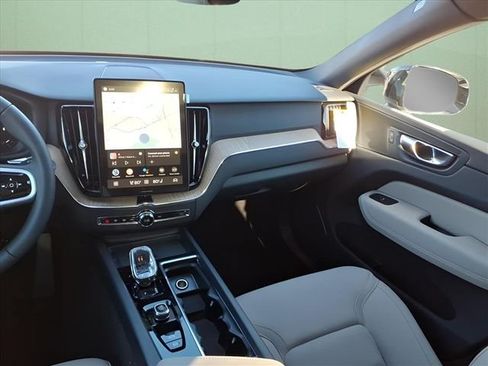 New 2026 Volvo XC60 B5 Plus w/ Protection Package Premier AWD/4WD image 14