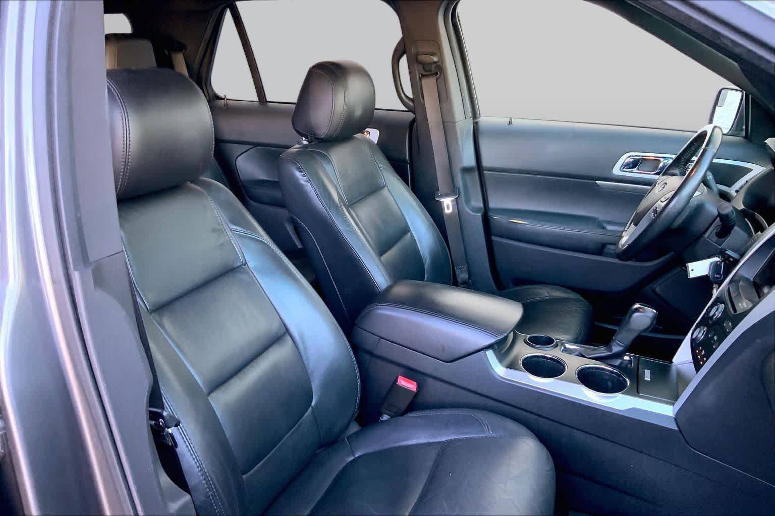 Used 2013 Ford Explorer XLT FWD image 8