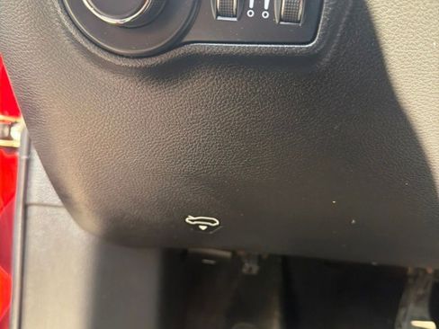 Used 2022 Jeep Compass Latitude w/ Sun and Sound Group AWD/4WD image 13