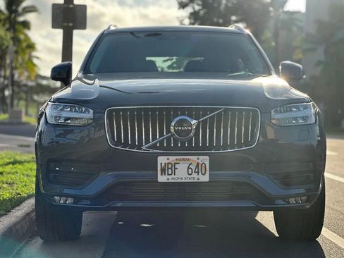 Used 2020 Volvo XC90 T5 Momentum w/ Protection Package Premier image 7