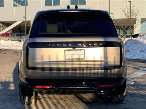 New 2026 Land Rover Range Rover SE image 4